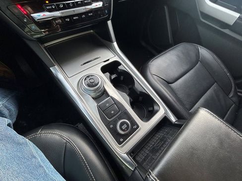 Used 2023 Ford Explorer Limited w/ Equipment Group 301A image 19