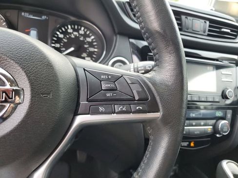 Used 2017 Nissan Rogue SV image 27