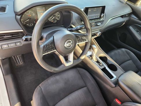 Used 2021 Nissan Altima 2.5 S FWD image 2