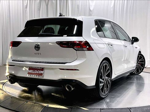 Used 2024 Volkswagen GTI Autobahn image 9