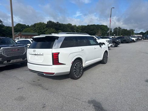 Used 2026 Hyundai Palisade Calligraphy FWD image 5