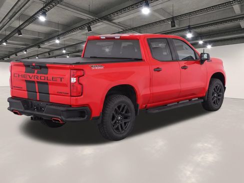 Used 2020 Chevrolet Silverado 1500 Custom Trail Boss w/ Custom Convenience Package AWD/4WD image 4