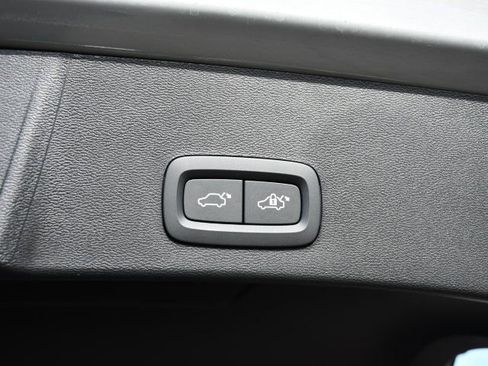 New 2026 Volvo XC40 B5 Ultra w/ Protection Package Premier image 28