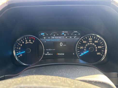 Used 2017 Ford F150 Platinum w/ Equipment Group 701A Luxury image 13