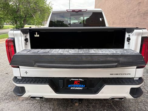 Used 2022 GMC Sierra 1500 Denali w/ Technology Package AWD/4WD image 21