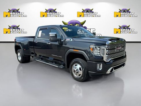 Used 2020 GMC Sierra 3500 Denali w/ Denali Ultimate Package AWD/4WD image 3