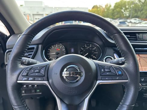 Used 2020 Nissan Rogue SL w/ Premium Package image 17