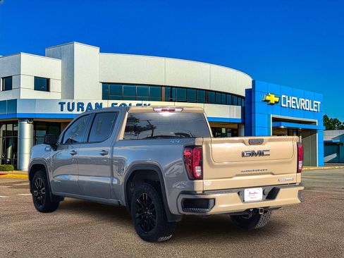 Used 2022 GMC Sierra 1500 Elevation image 3