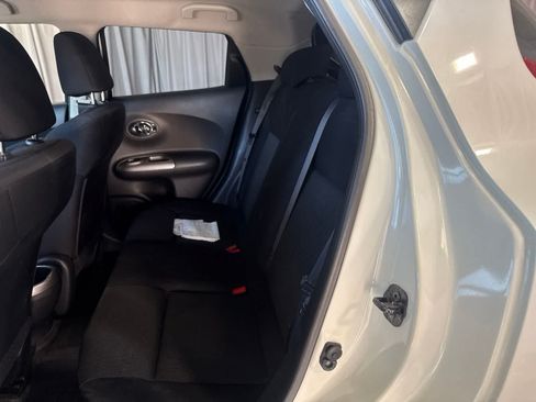 Used 2014 Nissan Juke S FWD image 17