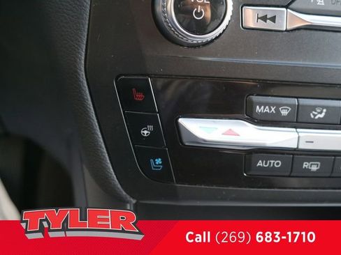 Used 2020 Ford Explorer Limited image 34