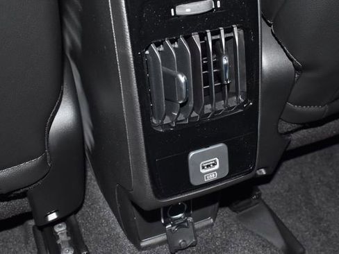 New 2026 Jeep Compass Limited image 27