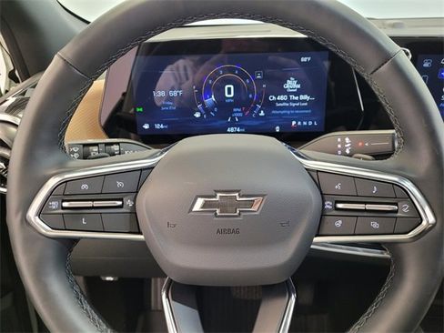 Used 2025 Chevrolet Equinox ACTIV image 20