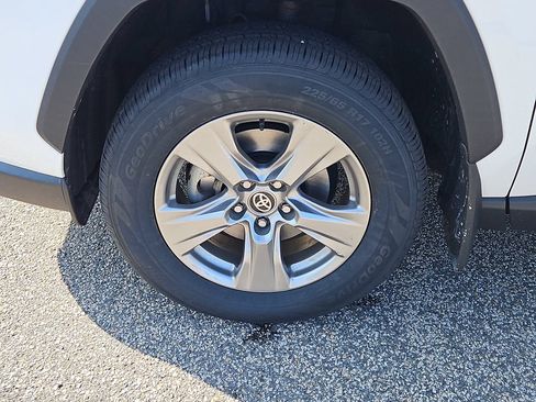 Used 2023 Toyota RAV4 XLE w/ Convenience Package AWD/4WD image 5
