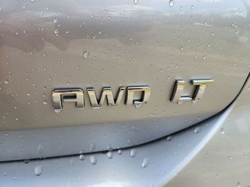 Used 2022 Chevrolet Equinox LT AWD/4WD image 16