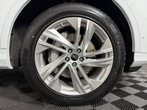 Used 2023 Audi Q7 3.0T Premium AWD/4WD image 59