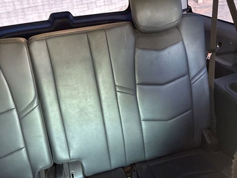 Used 2019 Cadillac Escalade ESV Premium Luxury image 15