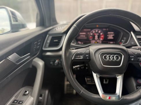 Used 2019 Audi SQ5 Prestige w/ Prestige Package image 23