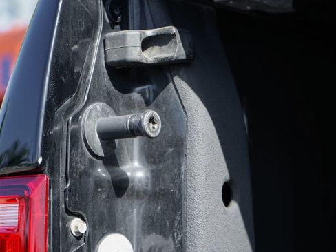 Used 2018 Ford F150 XLT w/ Equipment Group 302A Luxury image 10