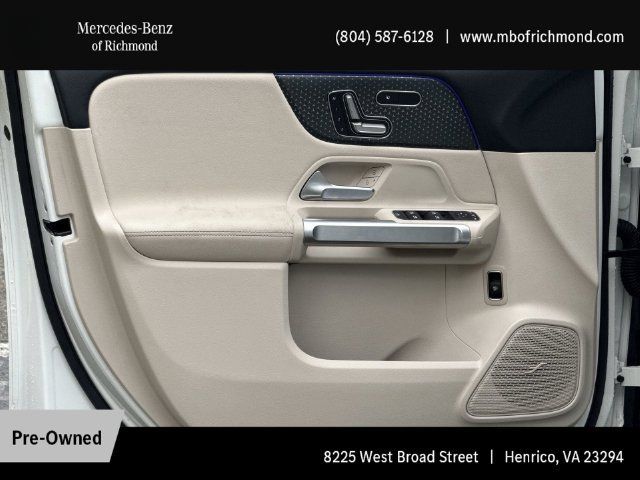 Used 2025 Mercedes-Benz GLB 250 4MATIC image 12