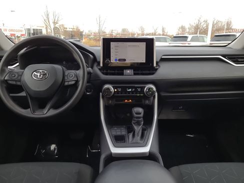 Used 2024 Toyota RAV4 XLE image 18