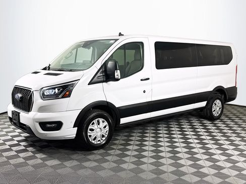 Used 2023 Ford Transit 350 XLT image 4