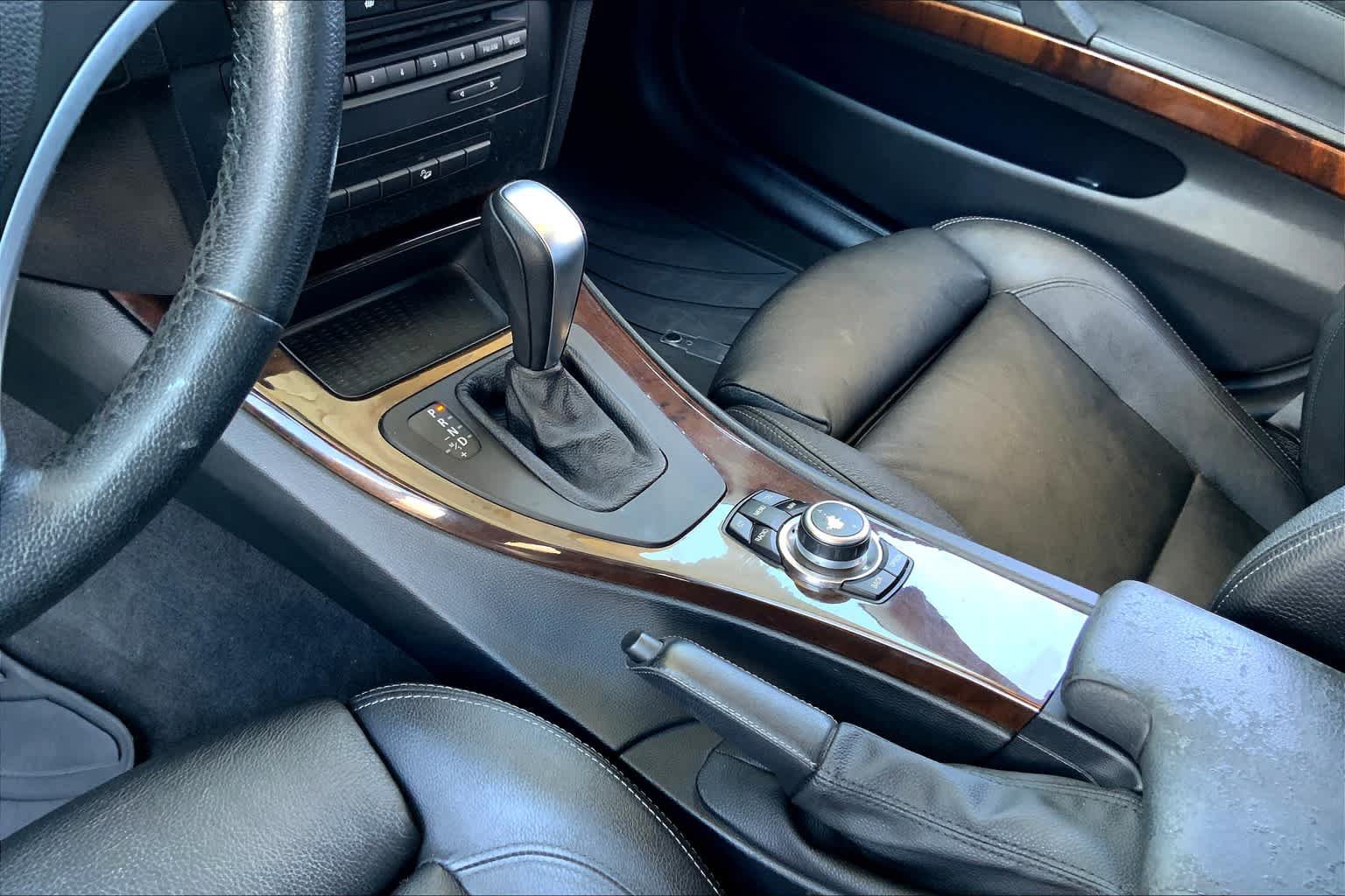 Used 2011 BMW 335i xDrive Sedan AWD/4WD image 15