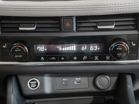 Used 2023 Nissan Rogue SV w/ SV Premium B Package AWD/4WD image 27