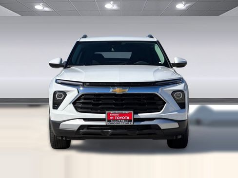 Used 2025 Chevrolet TrailBlazer LT FWD image 6
