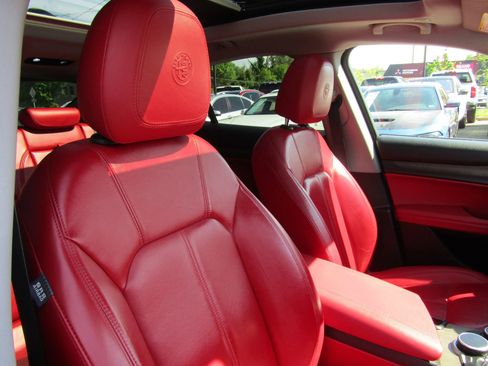 Used 2019 Alfa Romeo Stelvio Ti AWD/4WD image 12