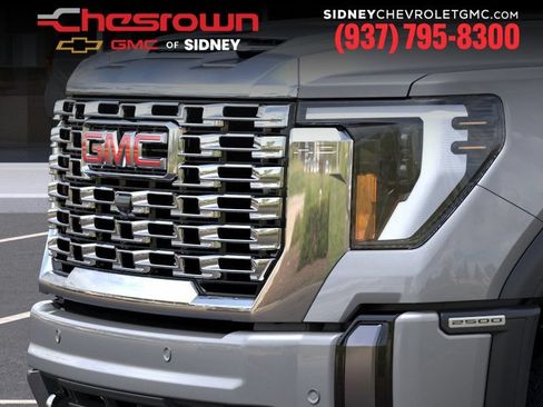 New 2026 GMC Sierra 2500 Denali w/ Denali Reserve Package AWD/4WD image 13