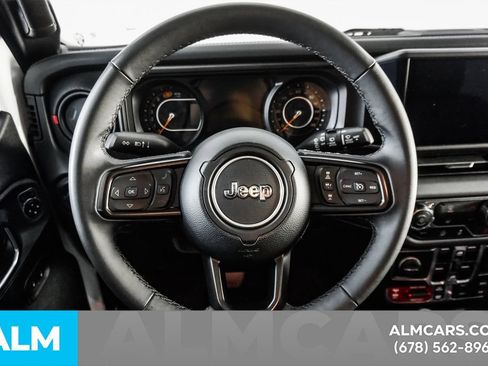 Used 2025 Jeep Wrangler Unlimited Rubicon AWD/4WD image 24