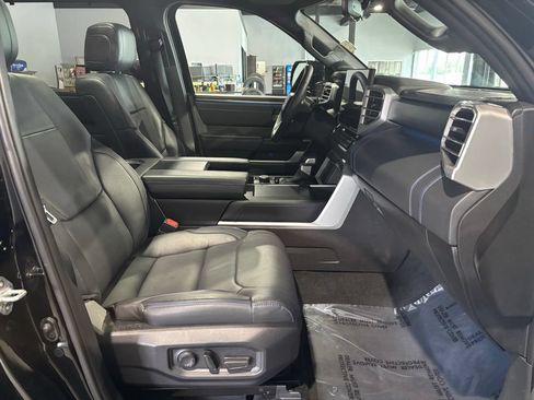 Used 2024 Toyota Tundra Platinum AWD/4WD image 19