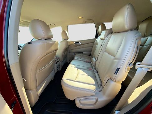 Used 2020 Nissan Pathfinder SL w/ Cargo Package image 27