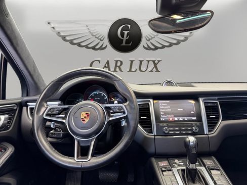 Used 2018 Porsche Macan Turbo w/ Premium Package Plus AWD/4WD image 10