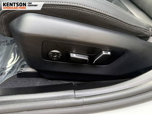 Used 2025 BMW 530i xDrive image 31