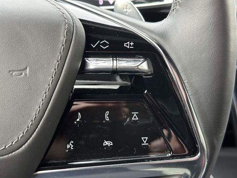 Used 2025 Cadillac Escalade Sport Platinum w/ LPO, ONYX Package image 24