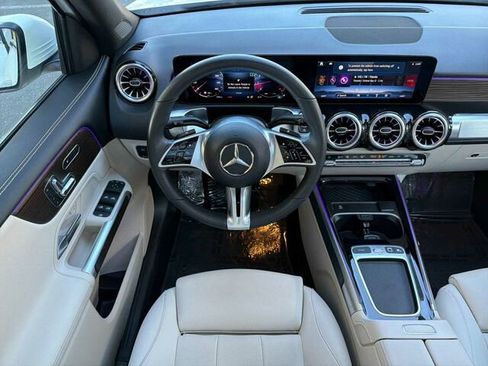 Certified 2025 Mercedes-Benz GLB 250 GLB 250 4D Sport Utility image 18