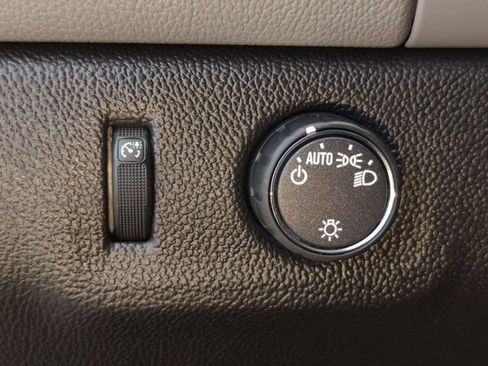 Used 2022 Chevrolet Colorado W/T w/ Custom Special Edition image 17