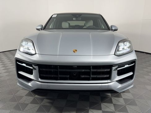 Certified 2026 Porsche Cayenne Coupe image 6