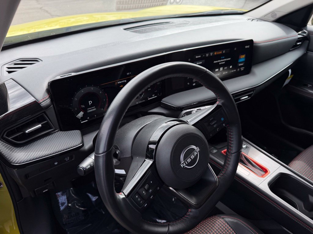 Certified 2025 Nissan Kicks SR FWD image 19