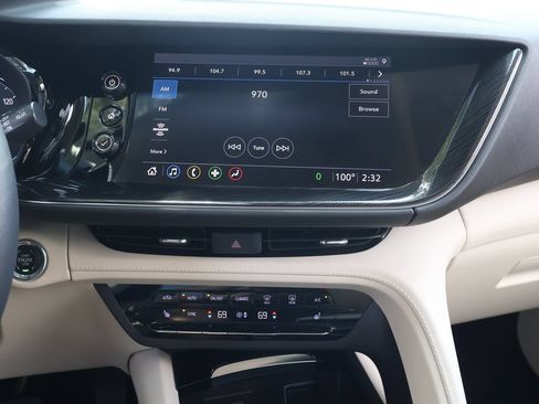 Used 2021 Buick Envision Essence FWD image 23