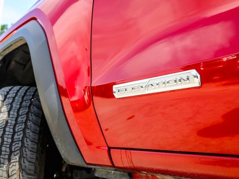 Used 2024 GMC Canyon Elevation w/ Elevation Premium Package RWD image 3