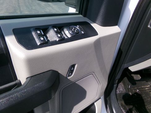 Used 2022 Ford F250 XL w/ Power Equipment Group AWD/4WD image 11