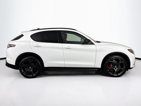 Used 2024 Alfa Romeo Stelvio Veloce AWD/4WD image 12