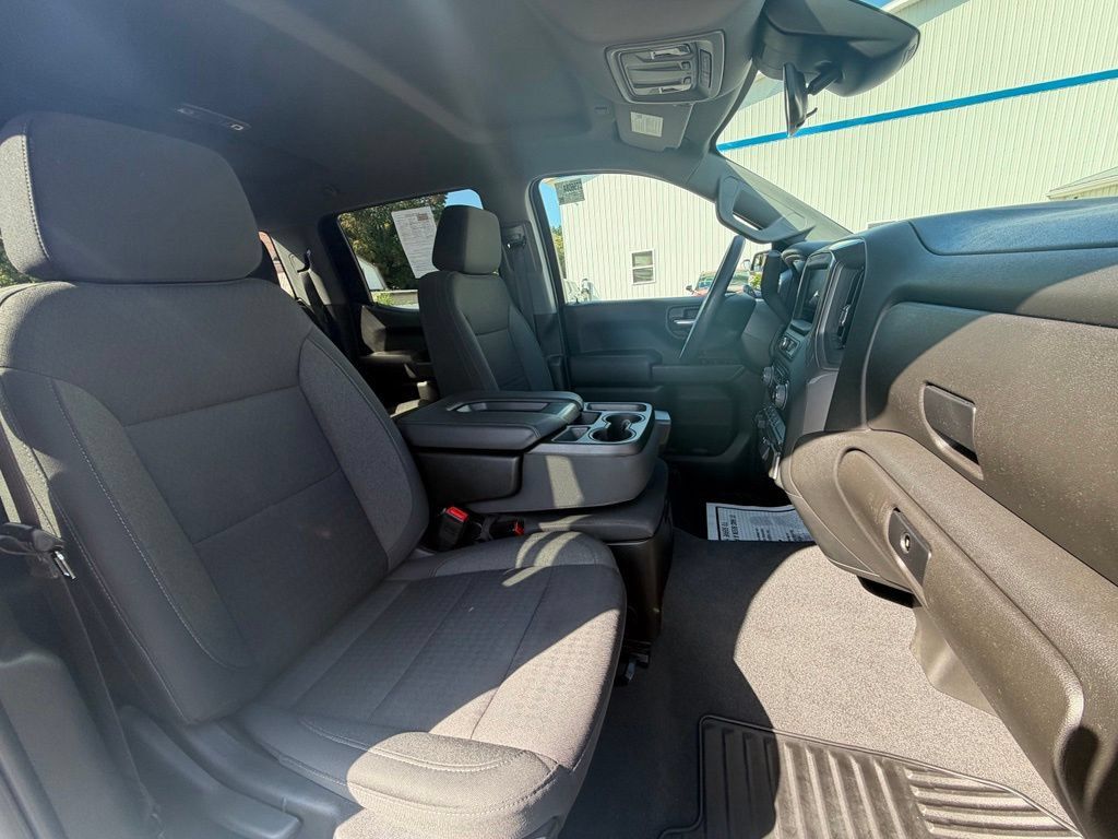 Used 2023 Chevrolet Silverado 1500 Custom AWD/4WD image 17
