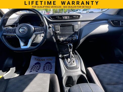 Used 2022 Nissan Rogue Sport SV AWD/4WD image 16