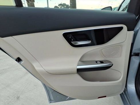 Used 2025 Mercedes-Benz C 300 4MATIC Sedan image 18