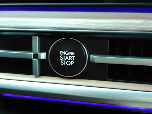 Used 2024 Hyundai Santa Fe Limited image 50