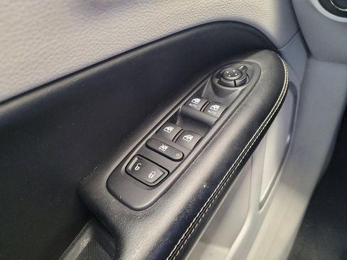 Used 2019 Jeep Compass Latitude w/ Popular Equipment Group FWD image 27