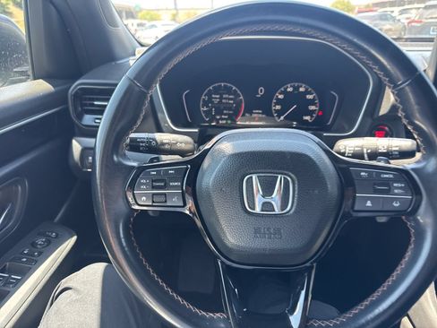 Used 2023 Honda Pilot Sport image 16